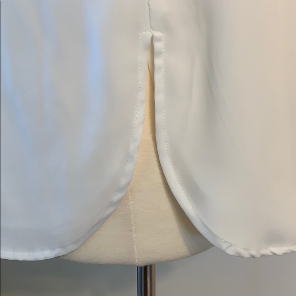 White cold shoulder blouse - Picture 4 of 4